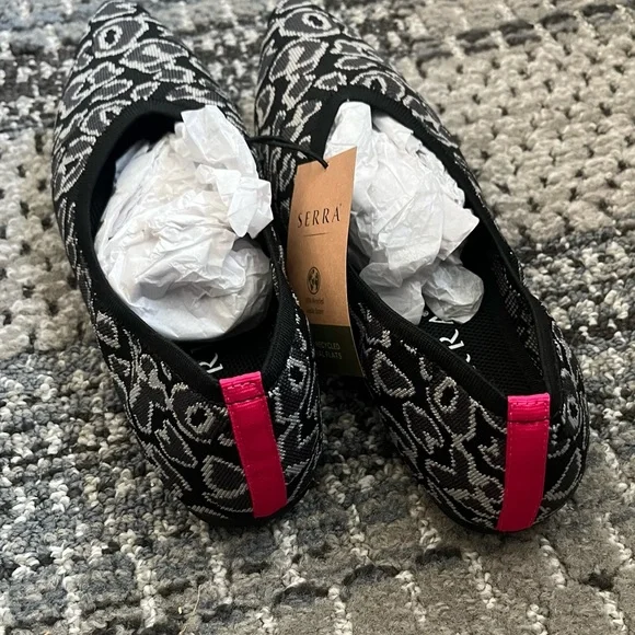 🥿 NIB Serra Ladies Recycled Material Flats, Black Grey Snakeskin Pattern, Size 8 - Picture 7 of 7